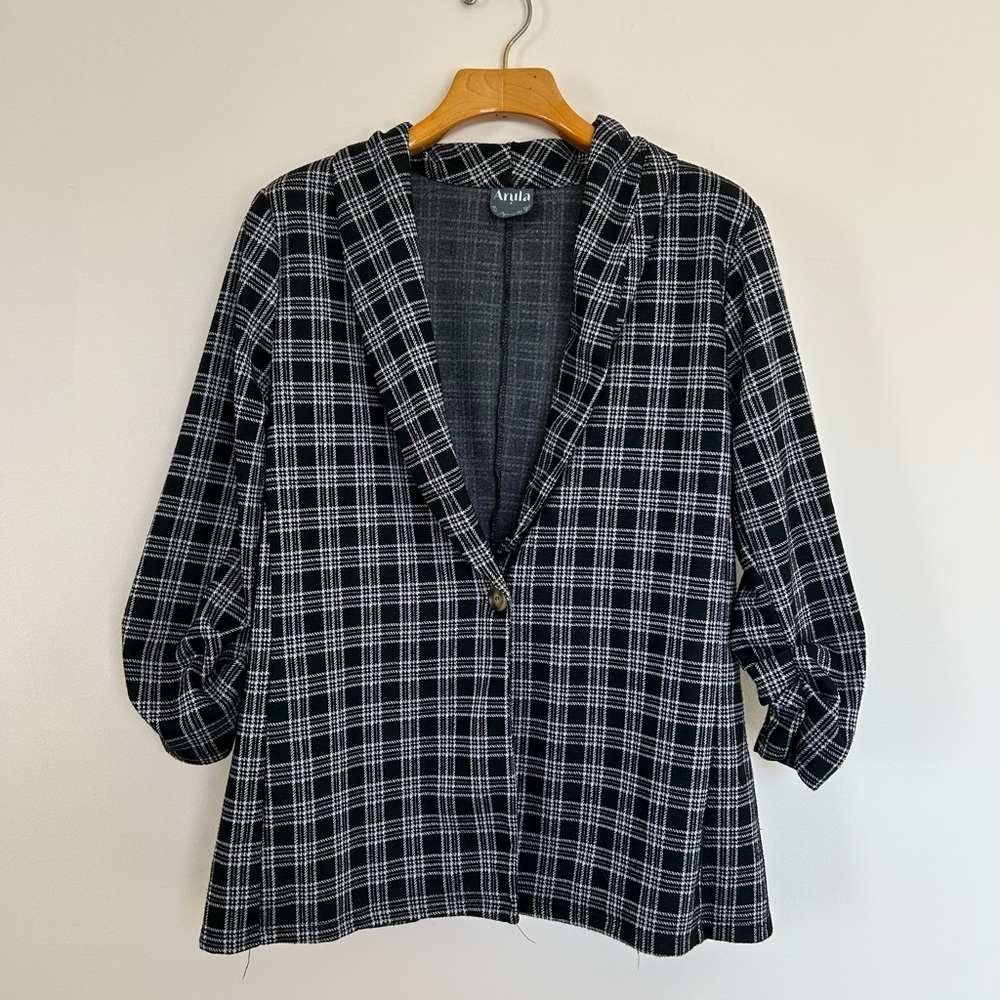 Arula Alrar’d State Black and White Plaid Women's Jacket